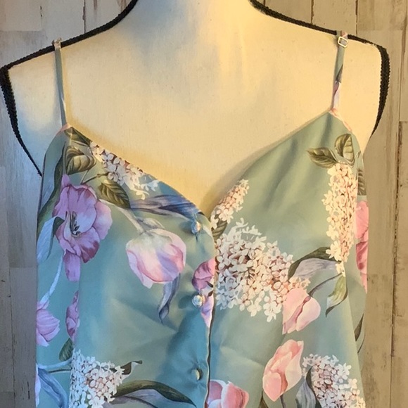 Show me your Mumu. Floral cami size small. - Picture 2 of 5